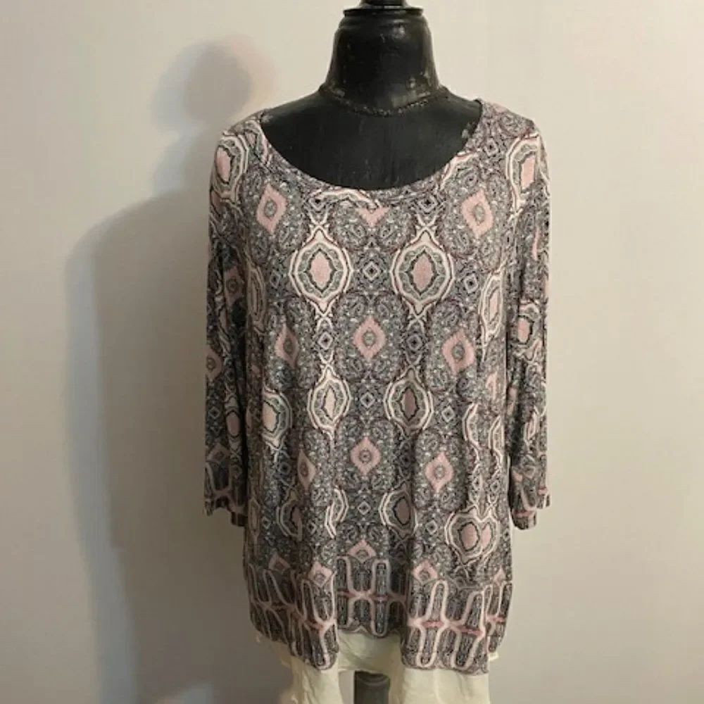 Rose + Olive Black/Pink Tunic Cream sheer bottom, size 1X